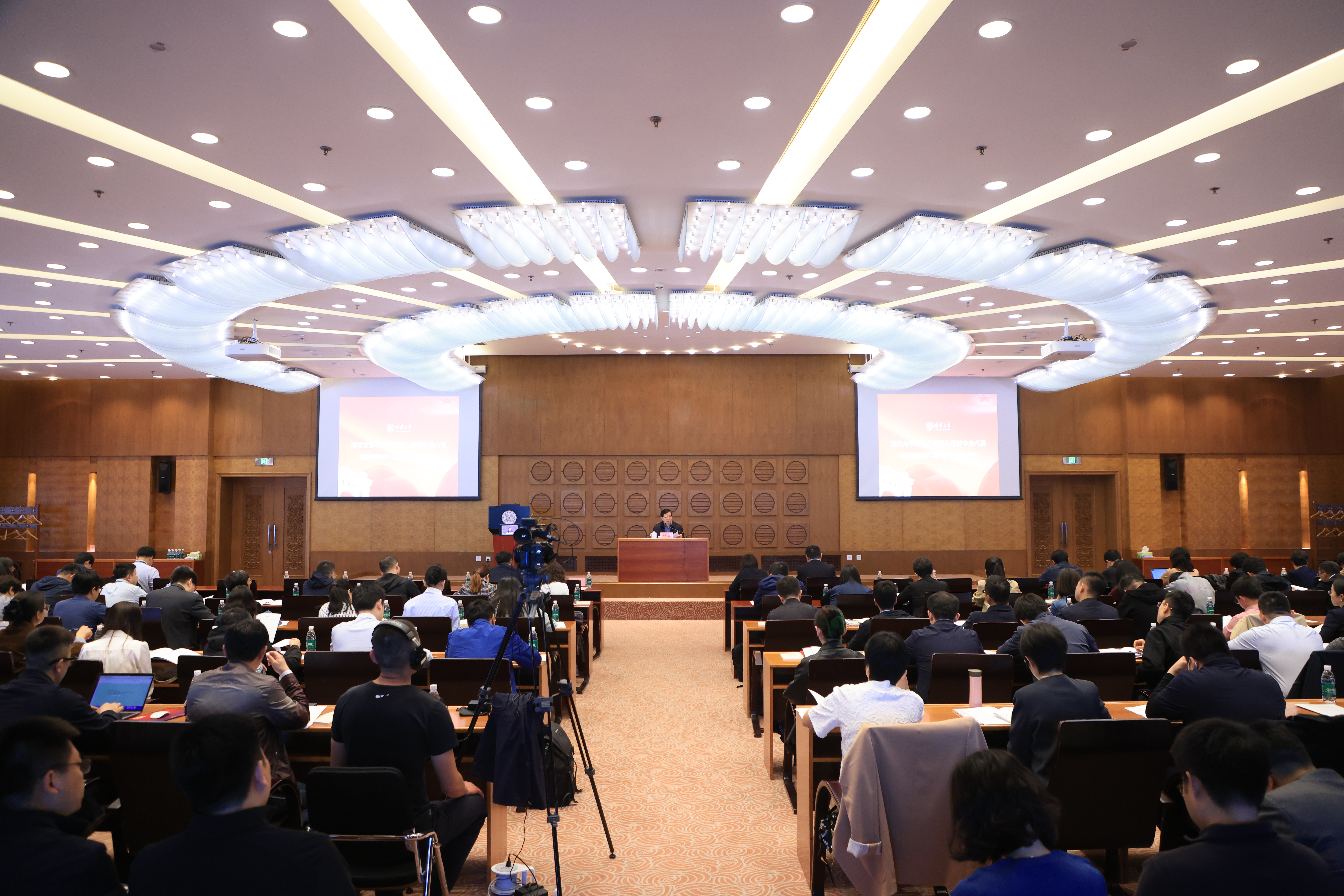 20250507-0033990威尼斯举行年轻干部深入贯彻中央八项规定精神学习教育专题培训班-孙波-1.jpg
