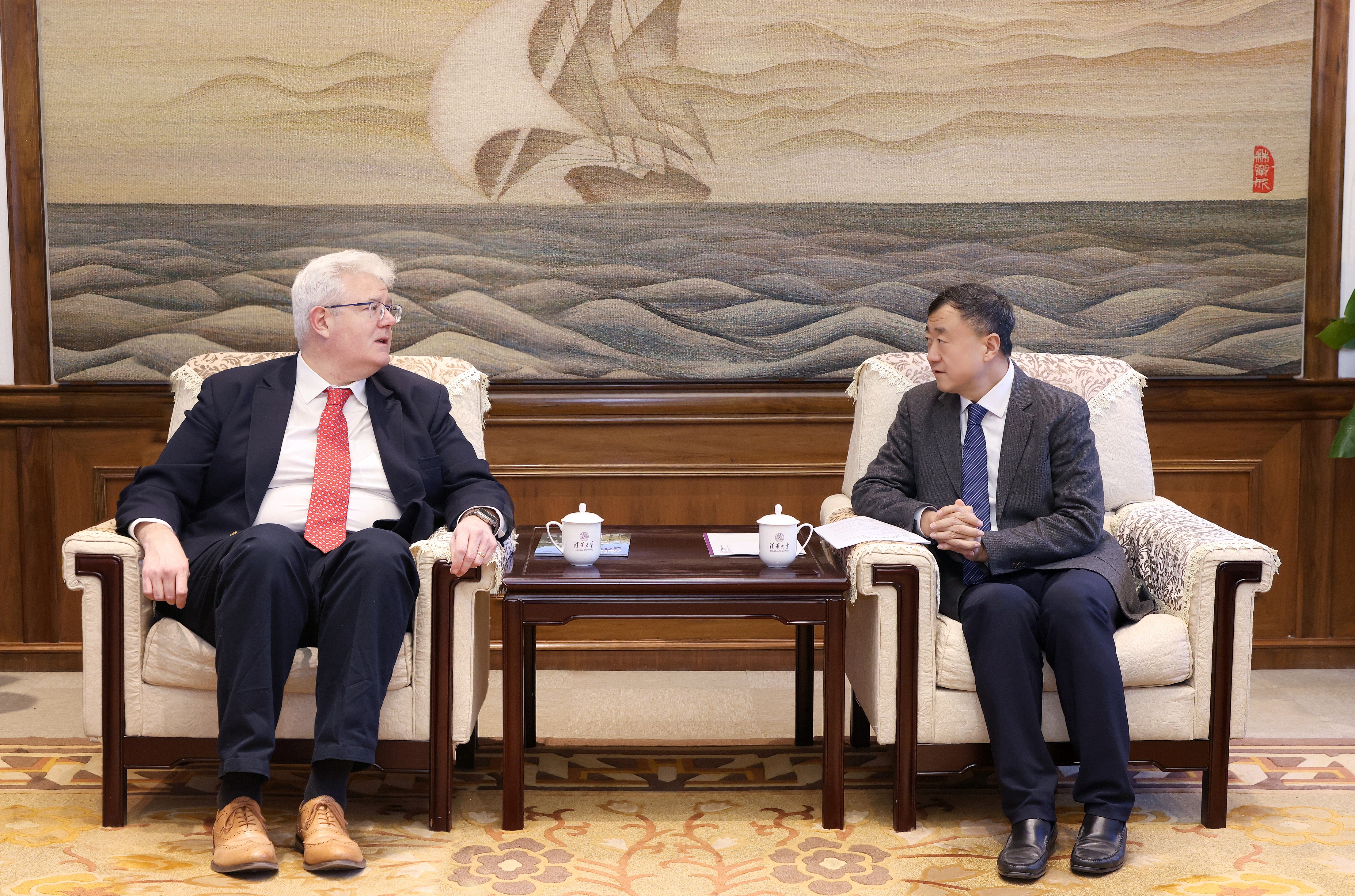 20241127-英国巴斯大学副校长史蒂夫·布拉默一行访问0033990威尼斯-会见现场-无.jpg