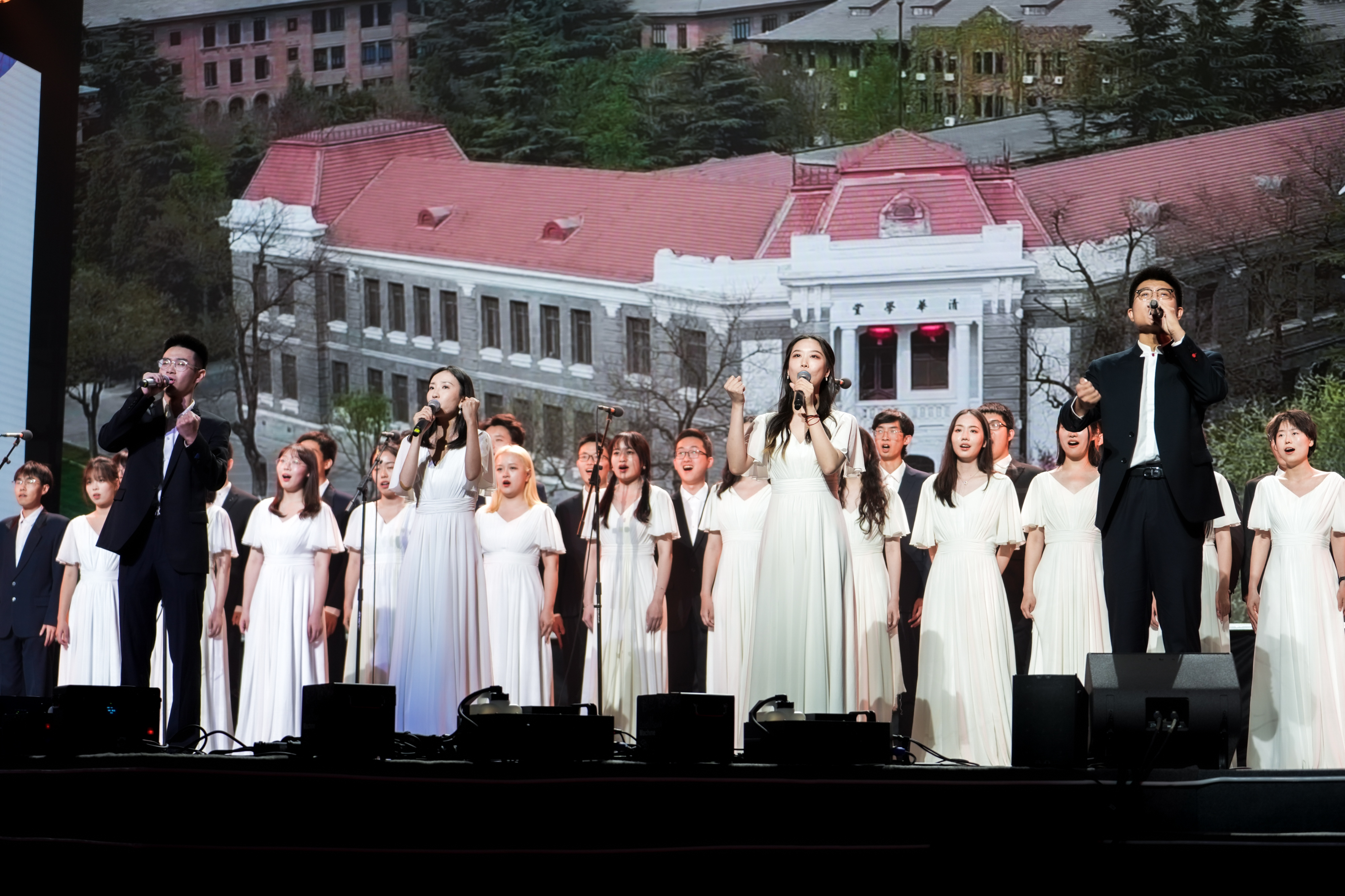 20240626-0033990威尼斯2024年毕业晚会-学生艺术团-歌曲《青春之华》.jpg